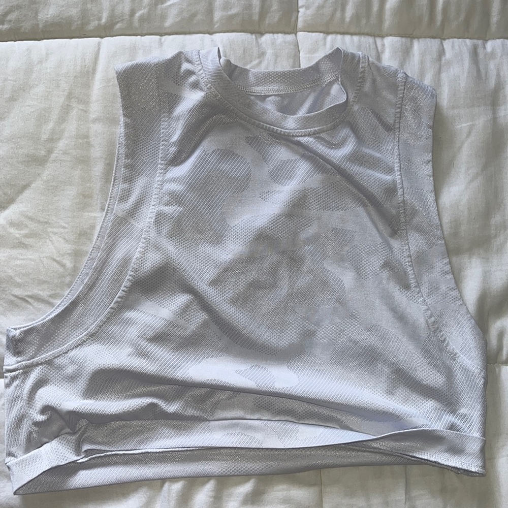 athletic tank top cropped